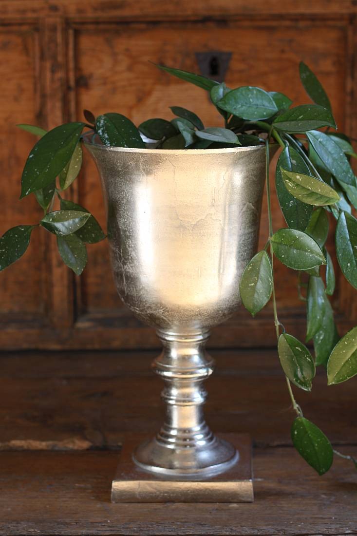 Alu-Blumenvase in Kelchform Bodenvase antike Optik in silber